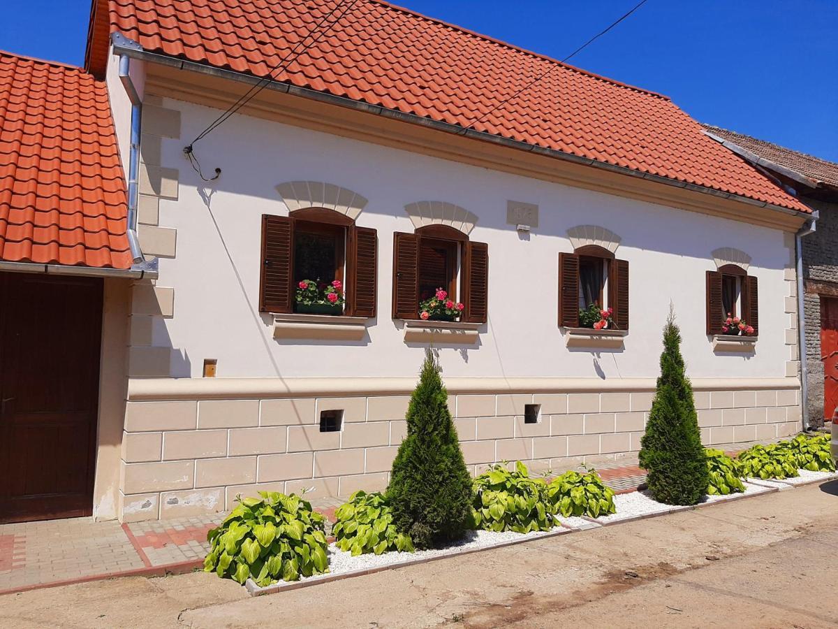 Villa Mehadica House Extérieur photo
