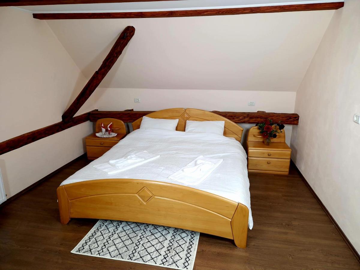 Villa Mehadica House Extérieur photo